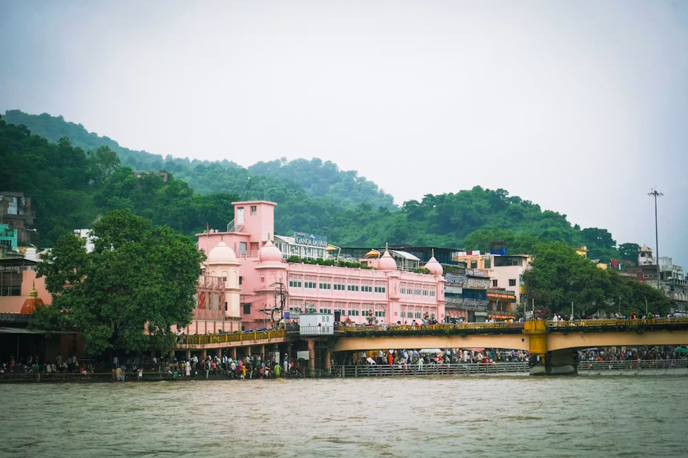 Uttarakhand — Sacred shrines and Himalayan landscapes of Devbhumi